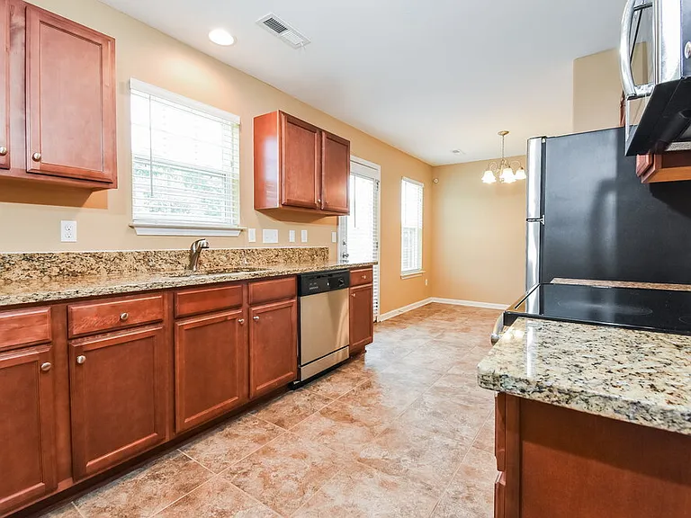 735 Bitting Hall Cir — Photo 8