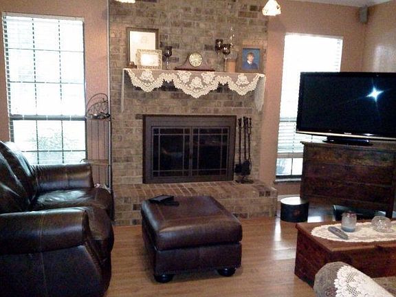 3rd image of 102 Sandalwood Dr