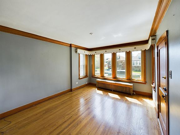 3rd image of 4913 S Keeler Ave #1
