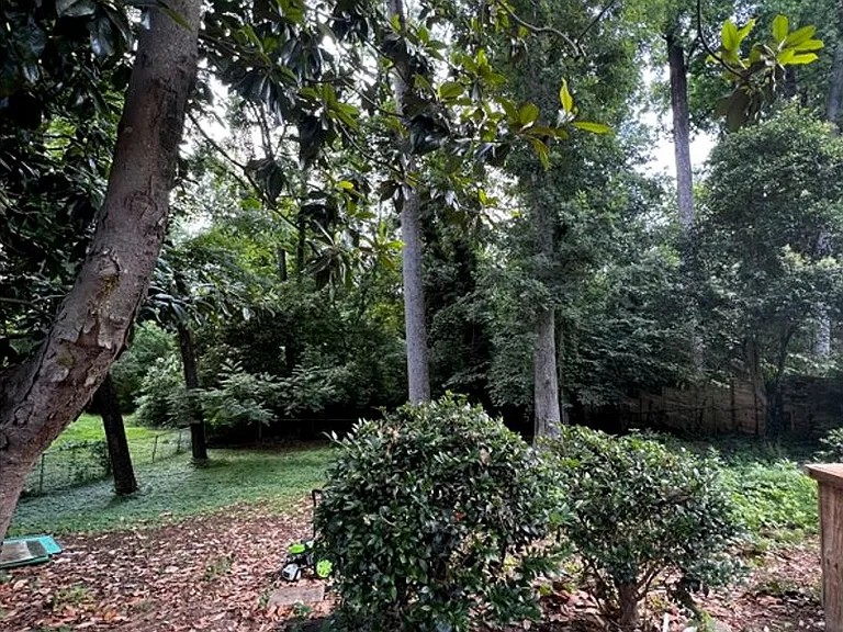 3520 Sargeant Dr — Photo 18
