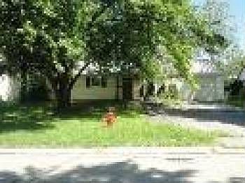 2nd image of 2534 Forest Glen Pkwy