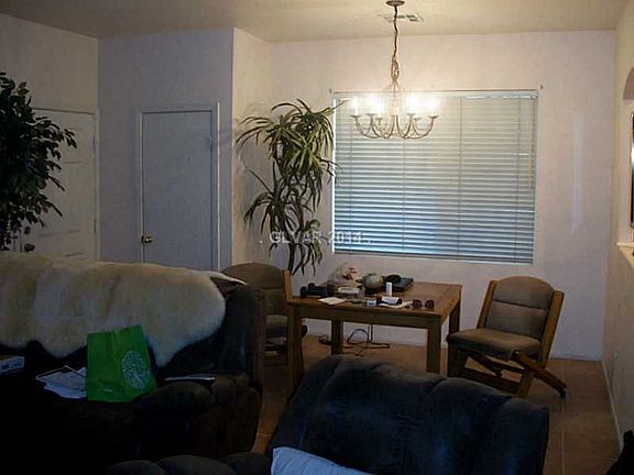 3rd image of 9929 Camino Loma Verde Ave
