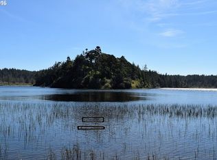 92904 Lakeshore Dr, Langlois, OR 97450