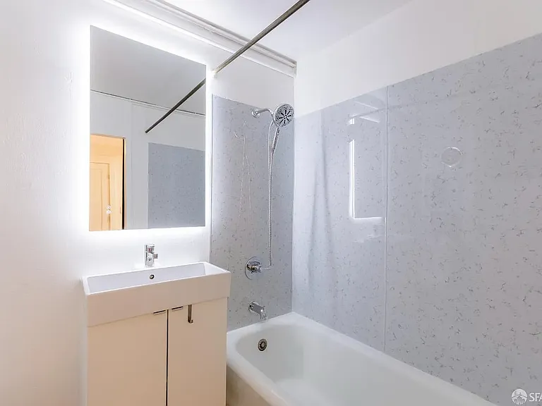 1023 Broadway #B — Photo 7