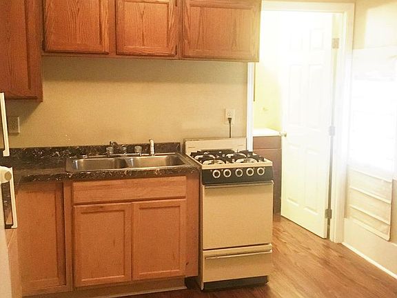 2nd image of 1622 S 4th St APT 2