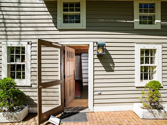 3435 Morehouse Highway