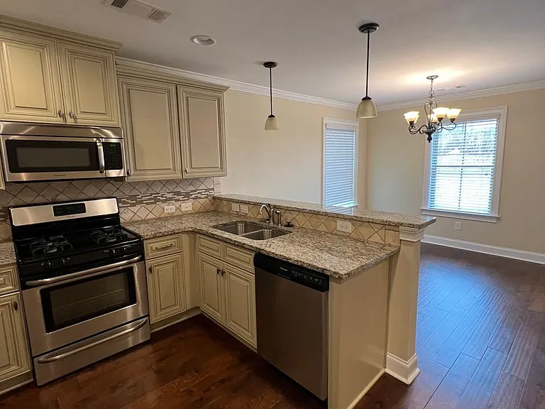 1802 Mabel Dr — Photo 10