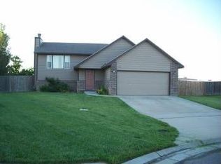 705 S Goebel Cir, Wichita, KS 67207
