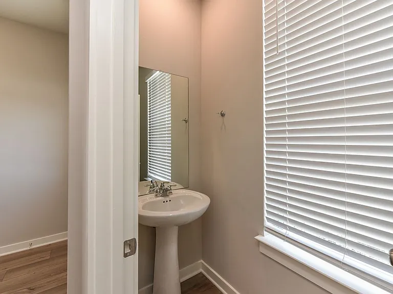 728 Mickelson Way — Photo 25