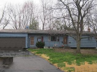 37 Sadler St, Windsor Locks, CT 06096