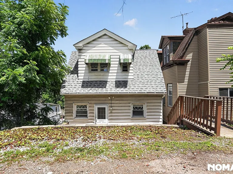 1117 Chartiers Ave — Photo 6