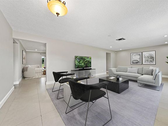 2nd image of 14444 SW 21st Street