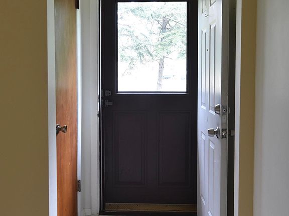 4th image of 1415 Lamont Ave NW