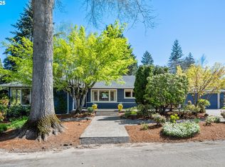 8375 SW Crestwood Ln, Portland, OR 97225