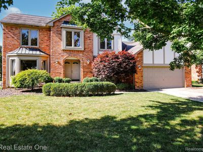 3377 Charlwood Dr, Rochester Hills, MI, 48306