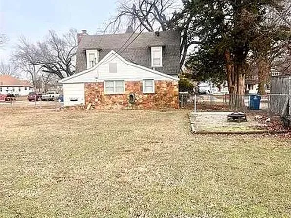 521 S Cleveland Ave, Cushing, OK 74023