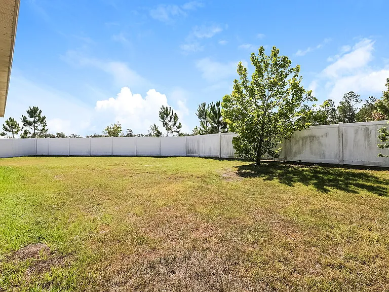 6784 Hanworth Ln — Photo 16
