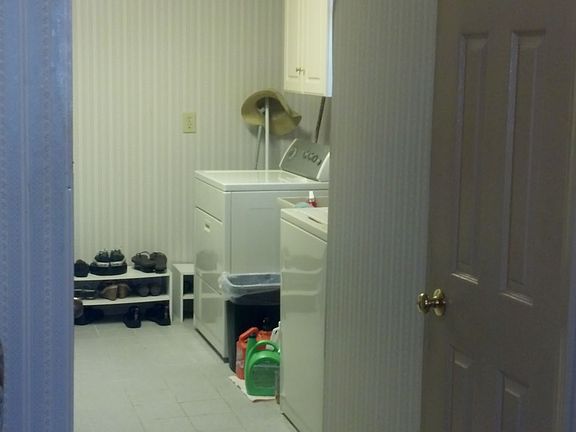 laundry /mud room 1/2 bath p