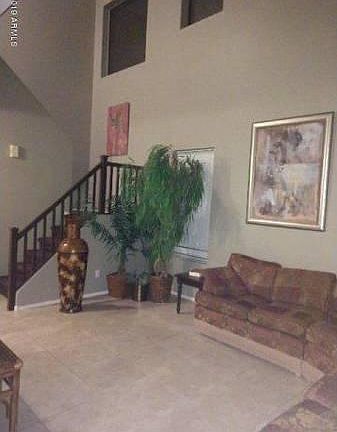 5th image of 114 E Cottonwood Ln