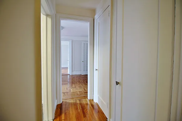 Rented by Julianna Realty Corp | media 26