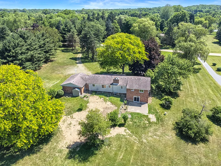 20325 Westview Dr — Photo 57