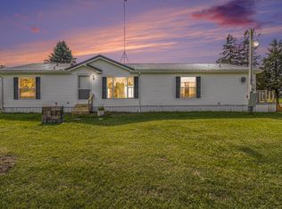 3043 E Sidney Rd, Sheridan, MI 48884