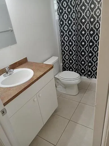 4911 York St #2 — Photo 11