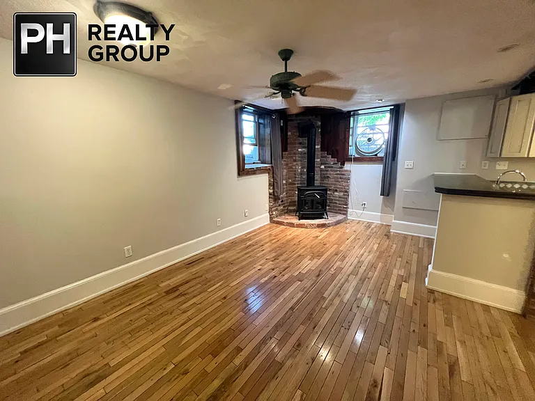 39 Highland Ave — Photo 20