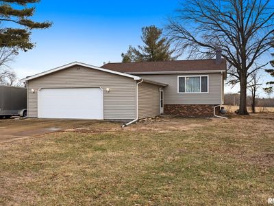 25909 Longview Rd, Hopedale, IL, 61747