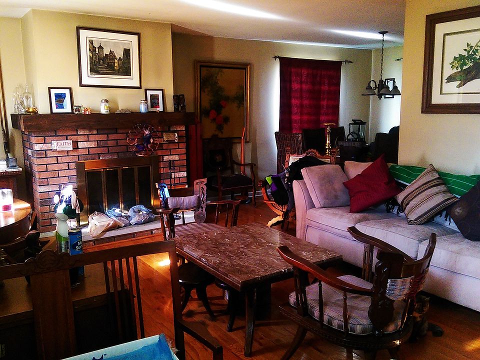 2nd image of 59 Laurel Dr