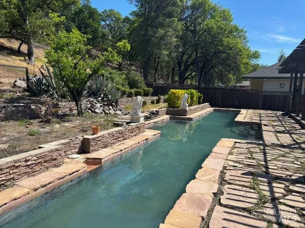 19336 Mountain Meadow N, Hidden Valley Lake, CA 95467