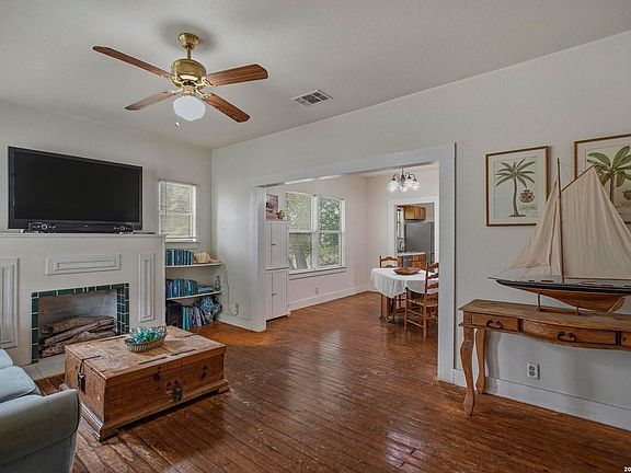 5th image of 511 W Hollywood Ave