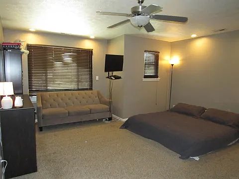 1st image of 25 Saxon Ct #1