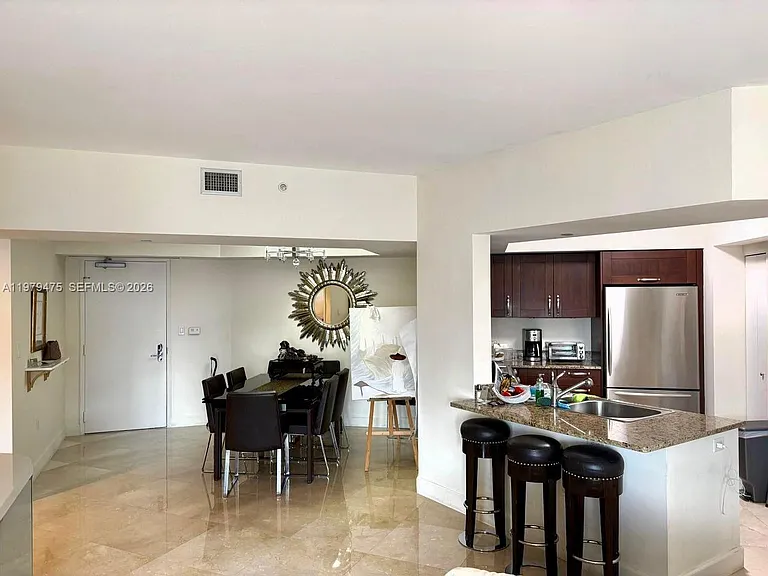 20000 Country Club Dr — Photo 4