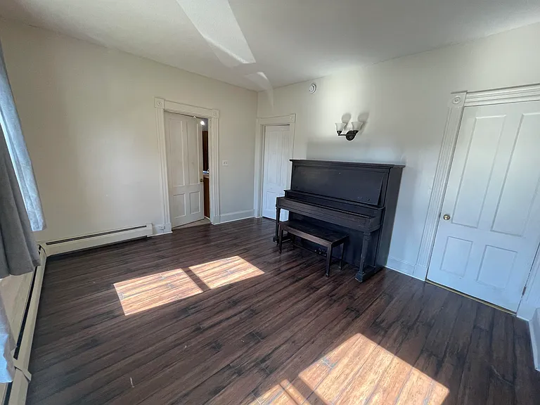 49 E Center St #1 — Photo 6