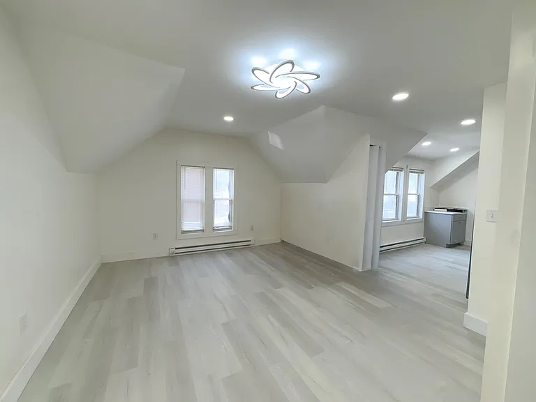 930 S Franklin St #2 — Photo 2