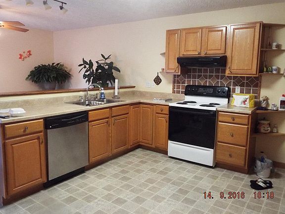 3rd image of 804 Falmouth St