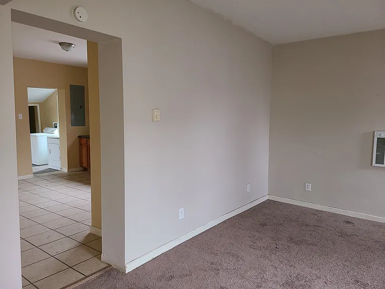 105 McClure St — Photo 40