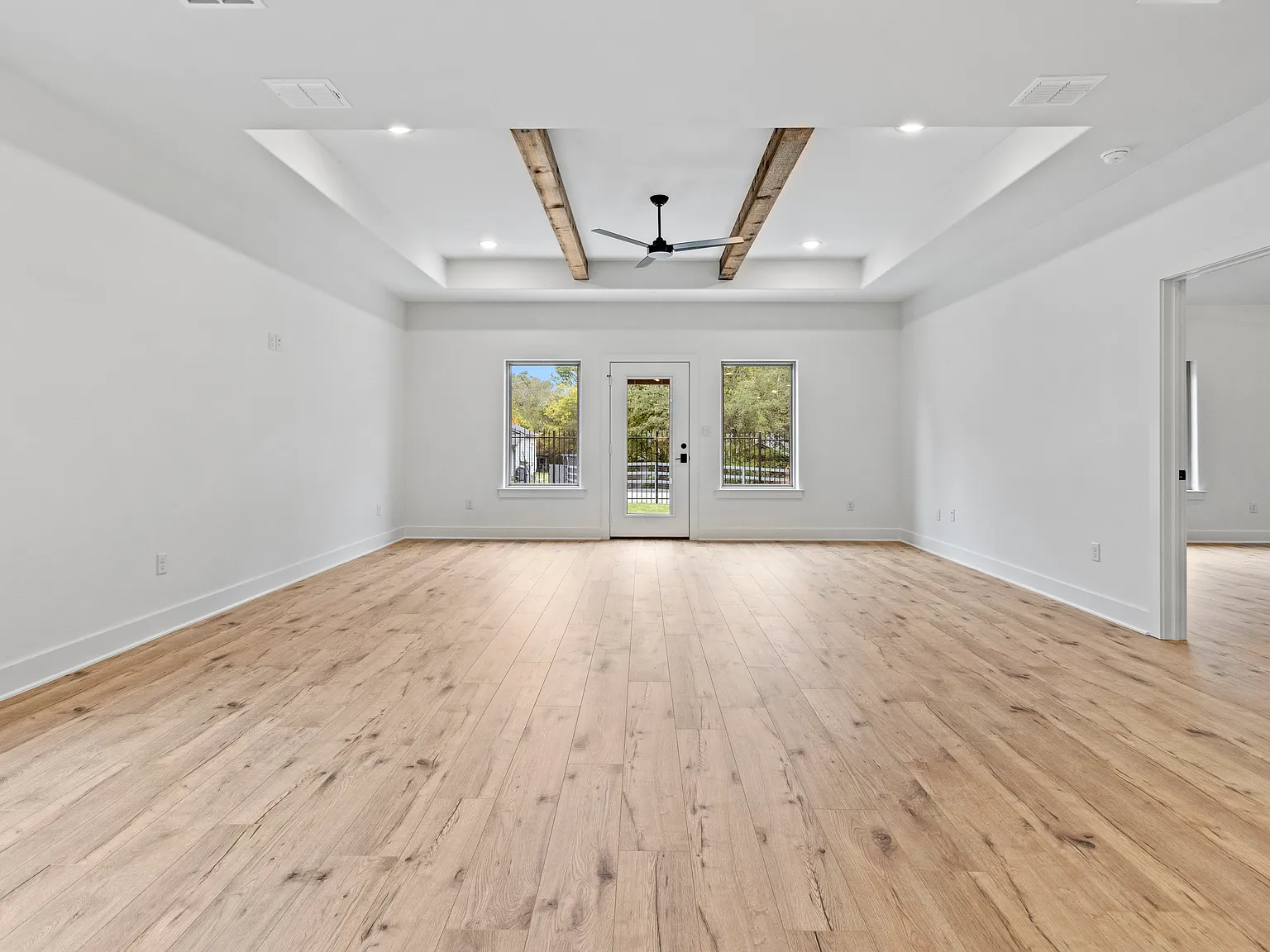 2 bed, 1707 sqft, $2,675 — Photo 4