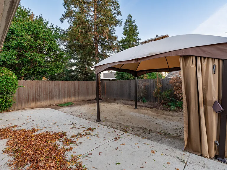2834 Mitchell Ave — Photo 20