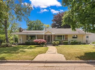 711 E Orchard Dr, Traverse City, MI 49686