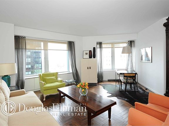 2nd image of 150-156 W 56th St APT 2903