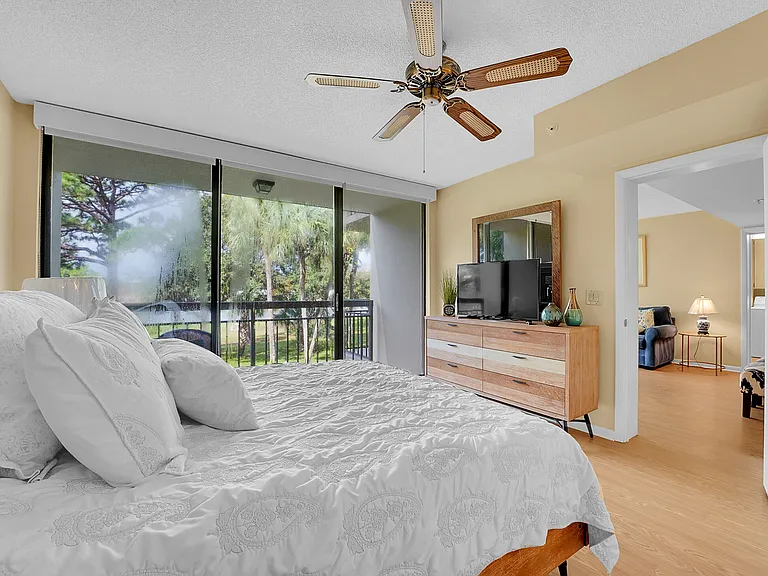 2001 Marina Isle Way #203 — Photo 16