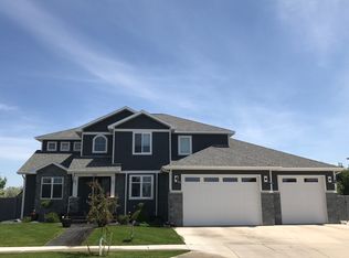 2112 17th Ct W, Williston, ND 58801