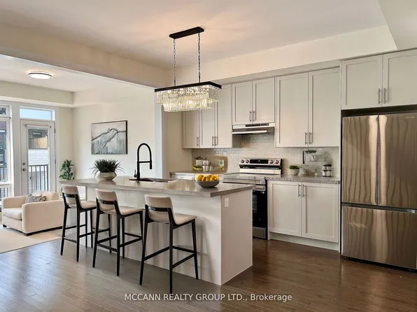 7 Gunton St, Aurora, ON L4G 0C5