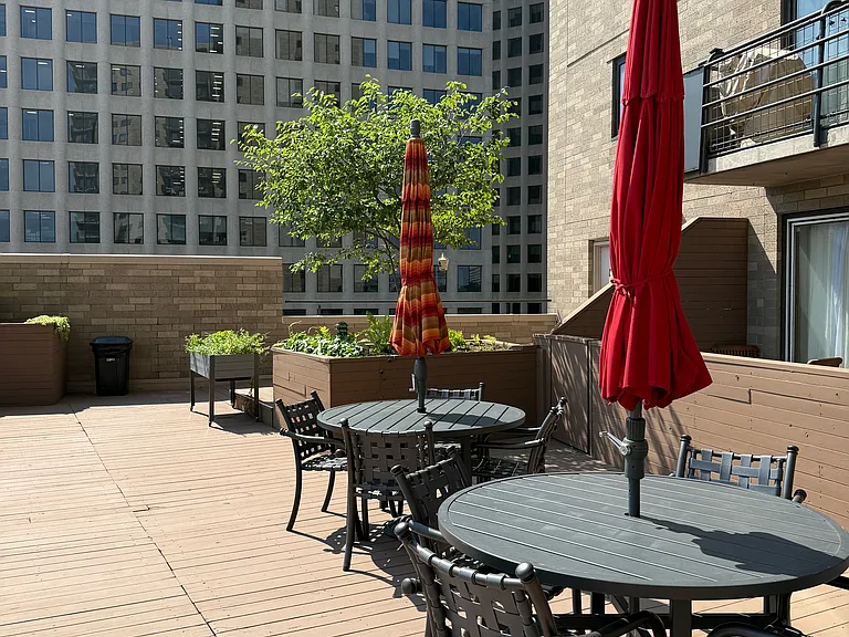 66 9th St E #1505 — Photo 21