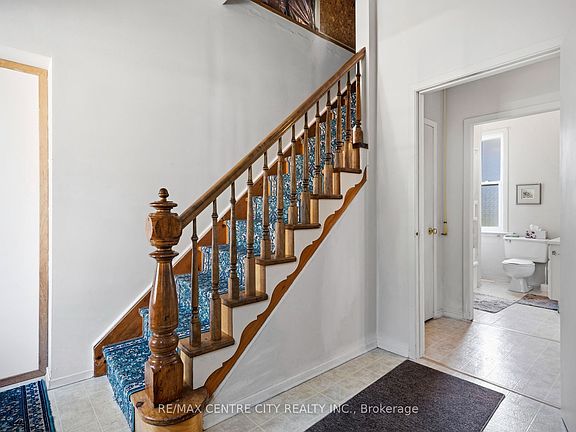 4th image of 64 Linwood St