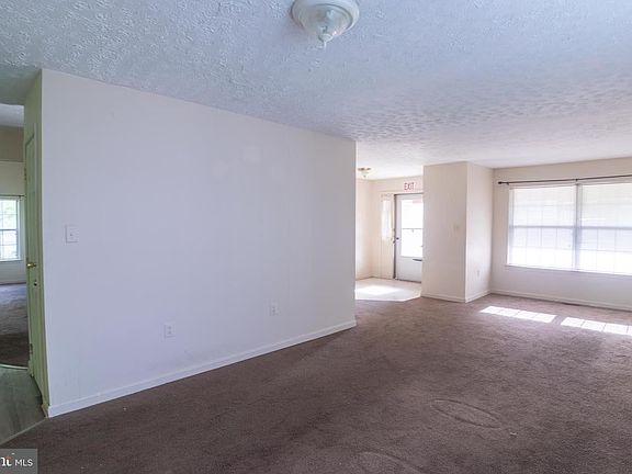 3rd image of 9407 Concord Dr