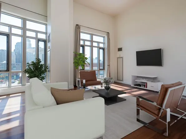 17 Otis St Unit 711, Cambridge, MA 02141