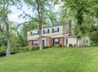 110 Greyfriar Dr, Pittsburgh, PA